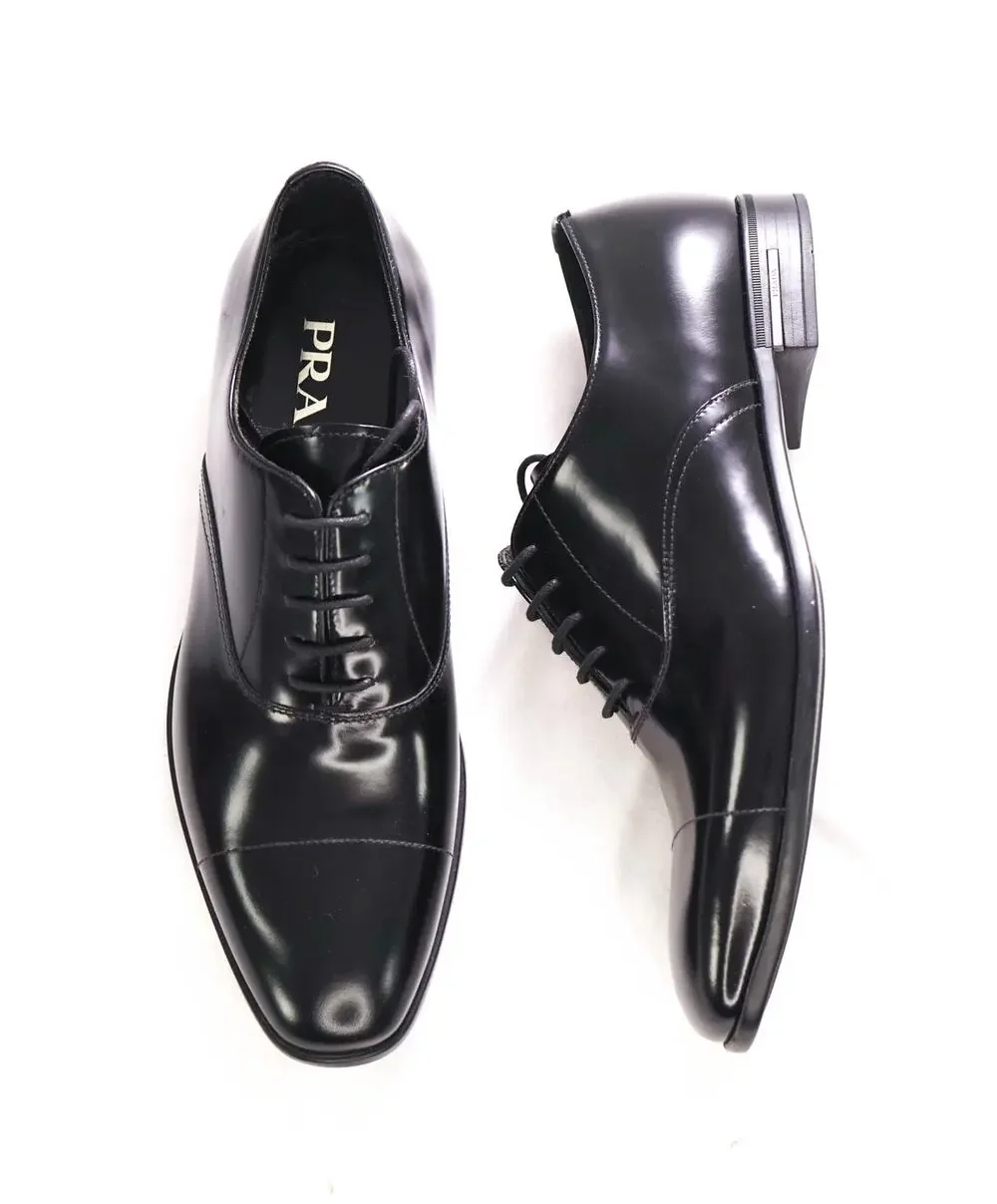 $980 PRADA- Leather Spazzolato Oxfords W Logo Inset Heel 7US